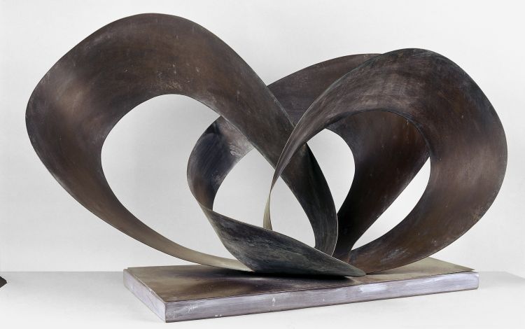 Barbara Hepworth. Forms in Movement (Galliard), 1956. Private collection. © Bowness. Photograph: Ioana Marinescu